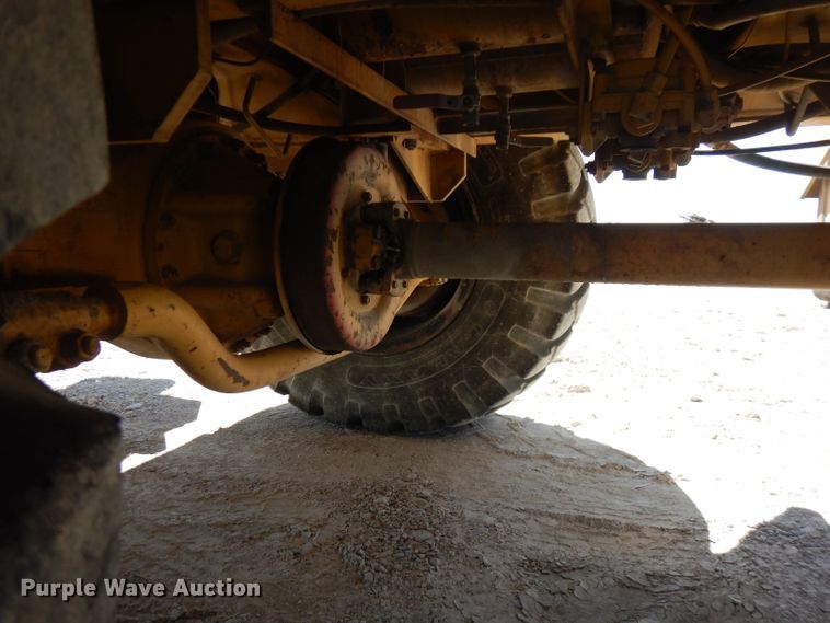 image for item FN9377 1982 Grove RT520 crane