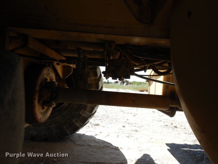 image for item FN9377 1982 Grove RT520 crane