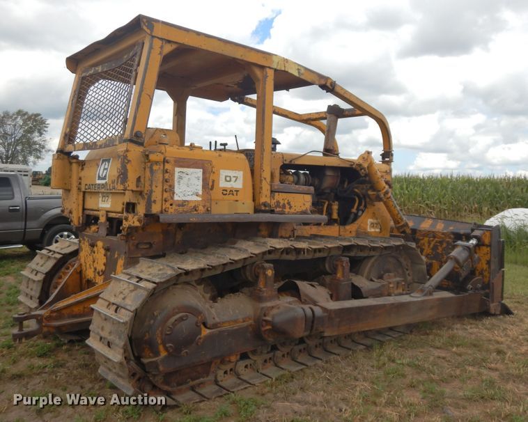image for item FP9767 1972 Caterpillar D7F dozer