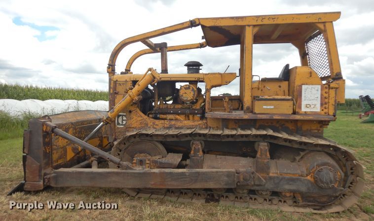 image for item FP9767 1972 Caterpillar D7F dozer
