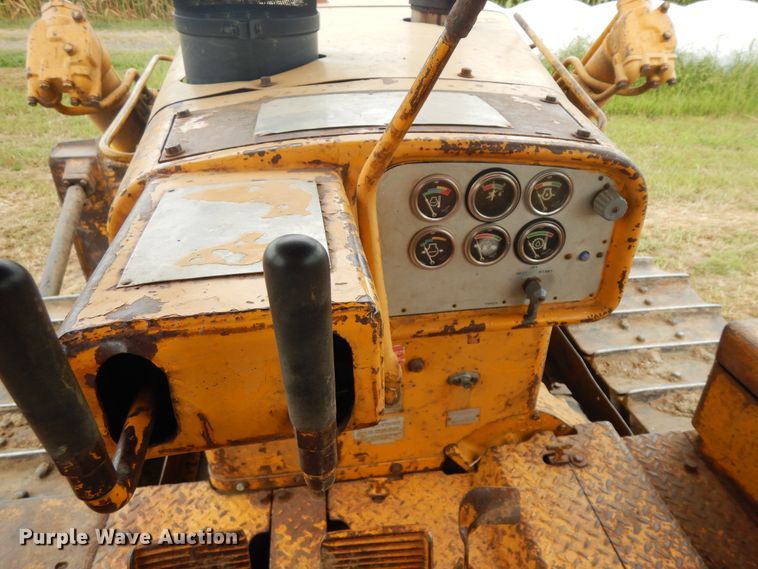 image for item FP9767 1972 Caterpillar D7F dozer