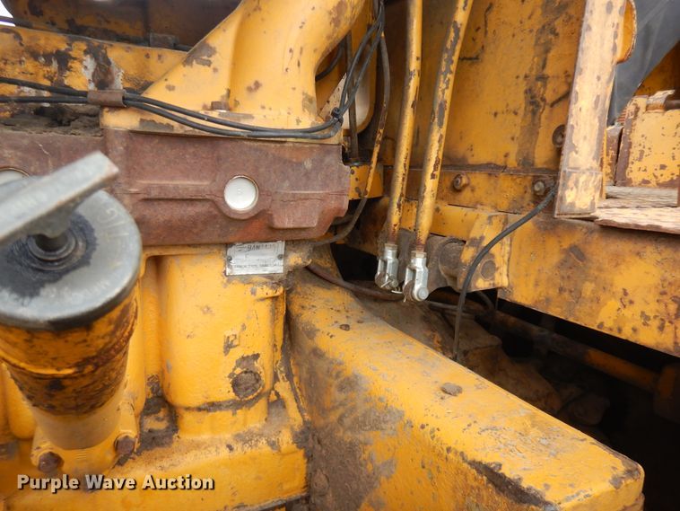 image for item FP9767 1972 Caterpillar D7F dozer