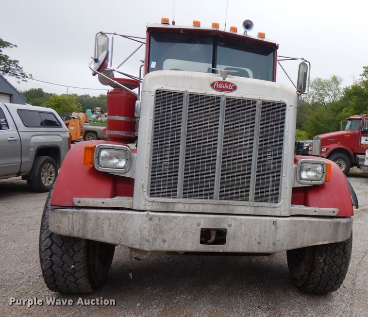 image for item FR9003 2000 Peterbilt 357  ready mix truck
