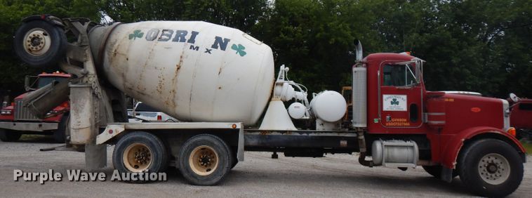 image for item FR9003 2000 Peterbilt 357  ready mix truck