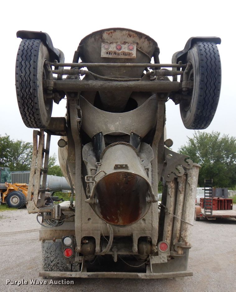 image for item FR9003 2000 Peterbilt 357  ready mix truck