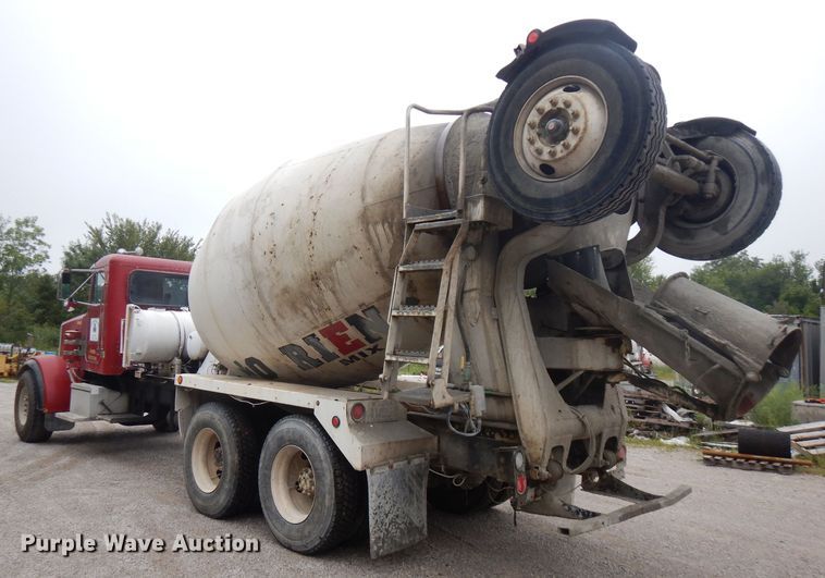 image for item FR9003 2000 Peterbilt 357  ready mix truck