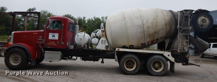image for item FR9003 2000 Peterbilt 357  ready mix truck