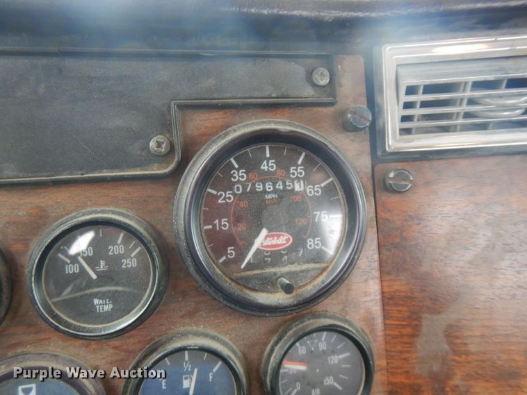 image for item FR9003 2000 Peterbilt 357  ready mix truck