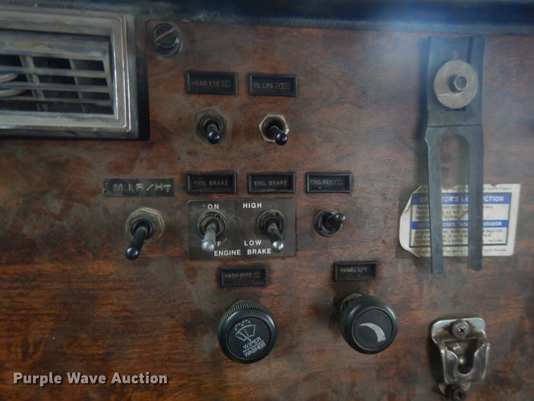 image for item FR9003 2000 Peterbilt 357  ready mix truck