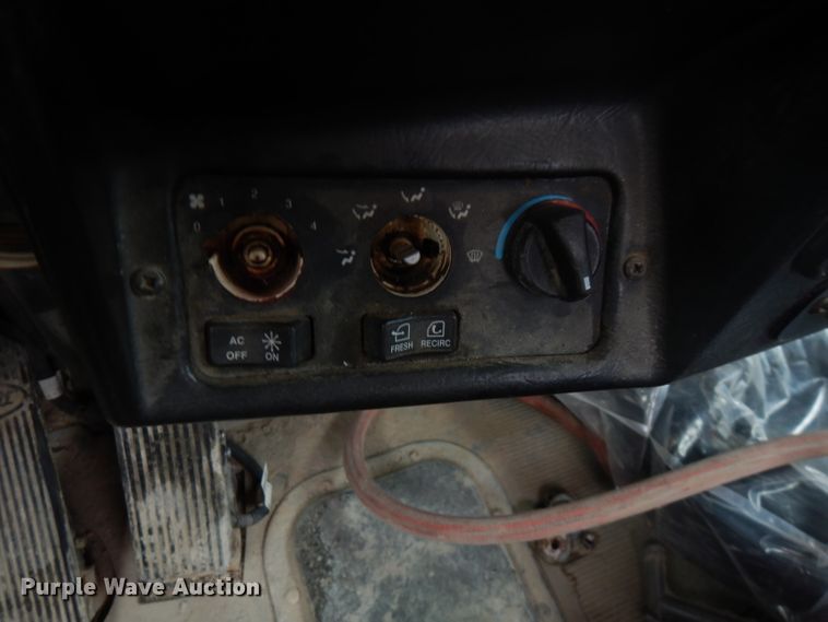 image for item FR9003 2000 Peterbilt 357  ready mix truck