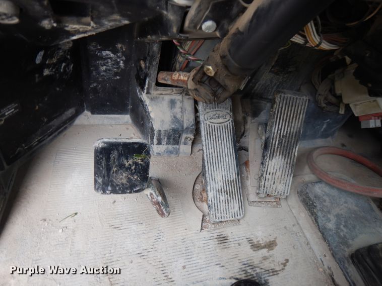 image for item FR9003 2000 Peterbilt 357  ready mix truck