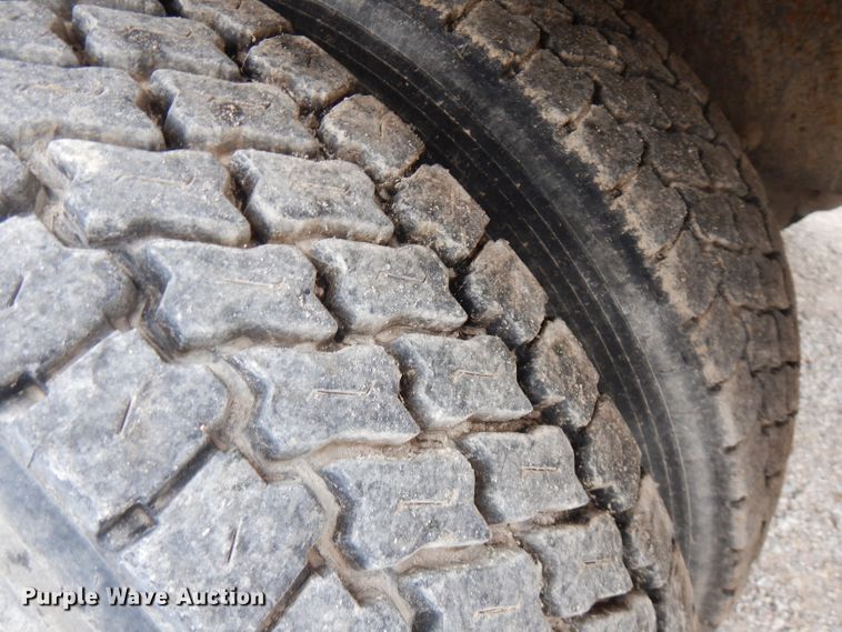 image for item FR9003 2000 Peterbilt 357  ready mix truck