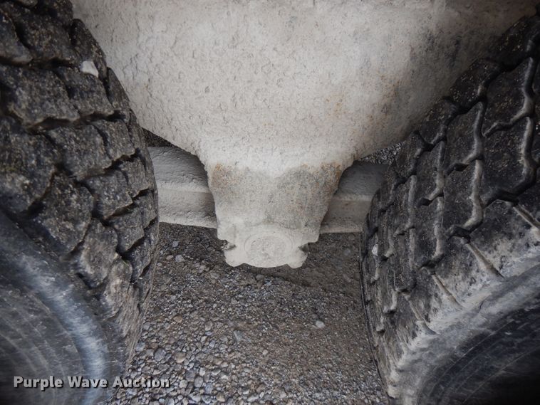 image for item FR9003 2000 Peterbilt 357  ready mix truck