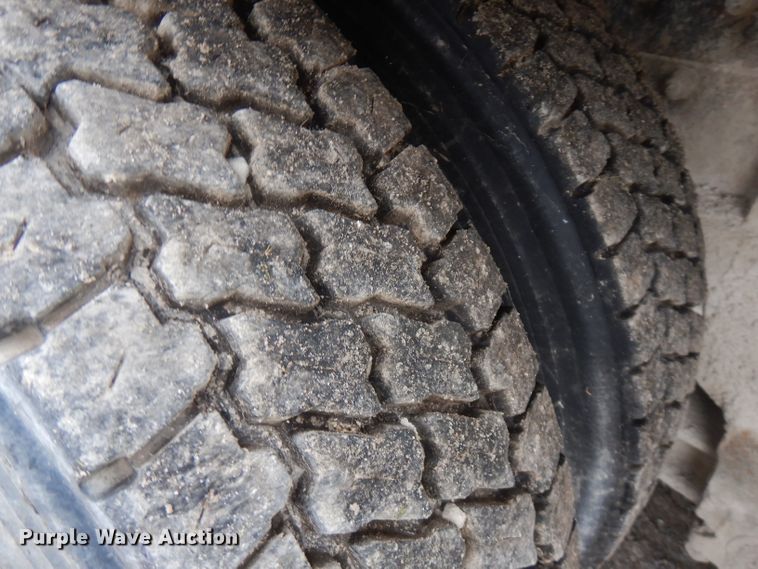 image for item FR9003 2000 Peterbilt 357  ready mix truck