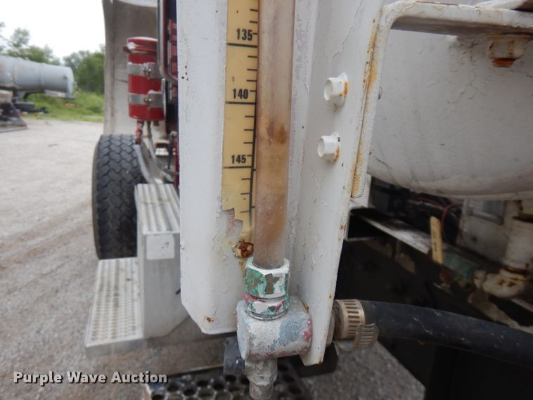 image for item FR9003 2000 Peterbilt 357  ready mix truck