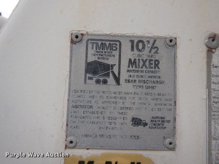 image for item FR9003 2000 Peterbilt 357  ready mix truck