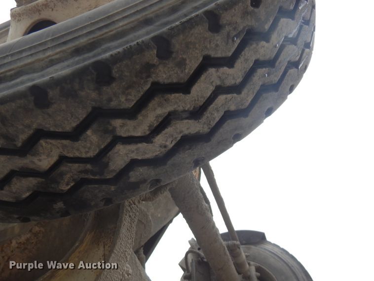 image for item FR9003 2000 Peterbilt 357  ready mix truck