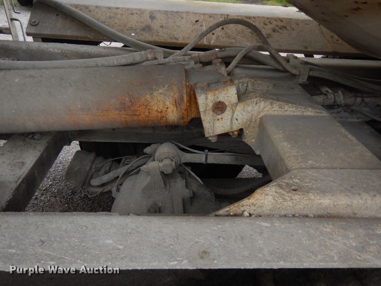 image for item FR9003 2000 Peterbilt 357  ready mix truck