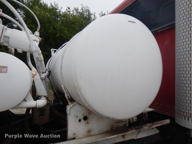 image for item FR9003 2000 Peterbilt 357  ready mix truck