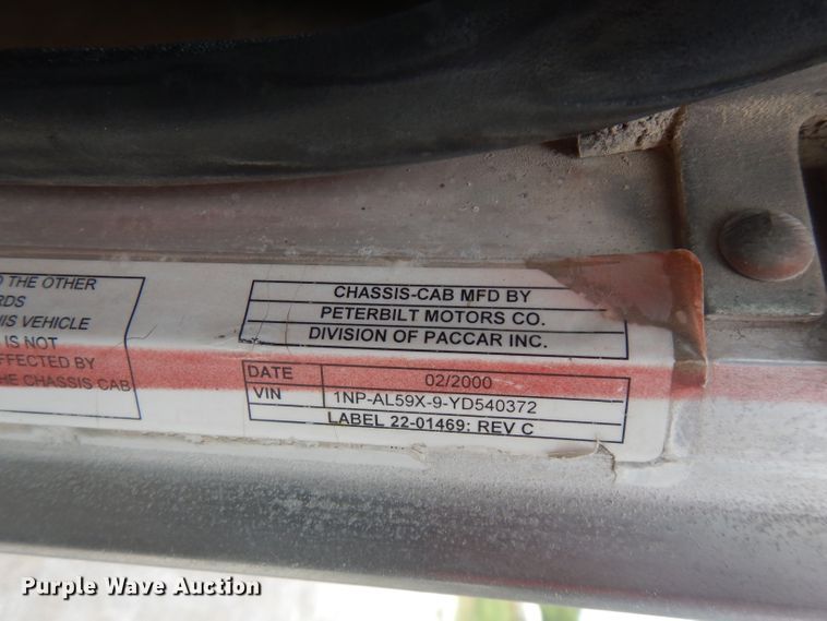 image for item FR9003 2000 Peterbilt 357  ready mix truck