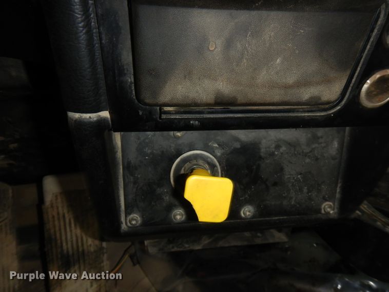 image for item FR9004 2001 Peterbilt 357  ready mix truck