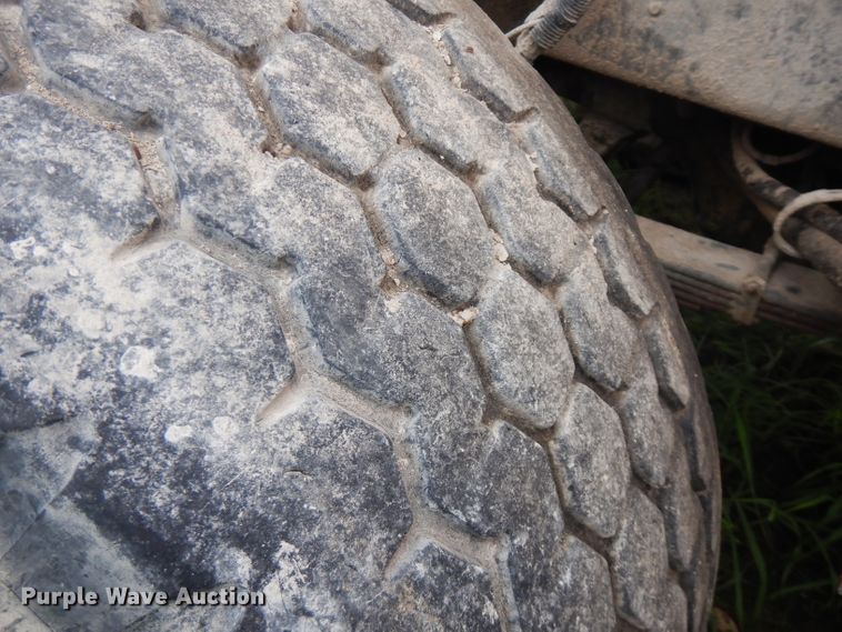 image for item FR9004 2001 Peterbilt 357  ready mix truck