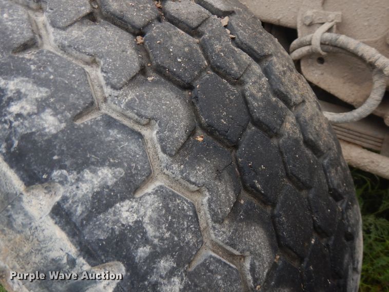 image for item FR9004 2001 Peterbilt 357  ready mix truck