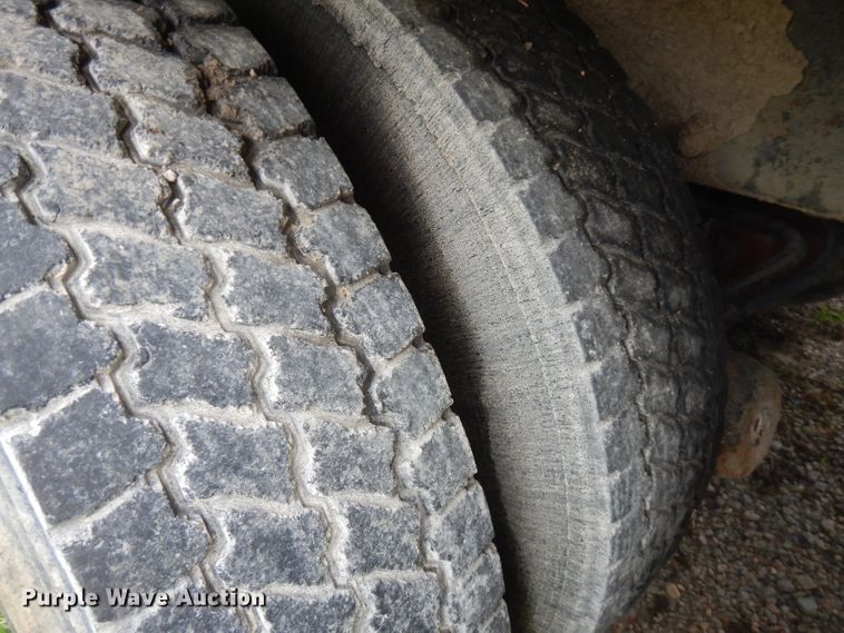 image for item FR9004 2001 Peterbilt 357  ready mix truck