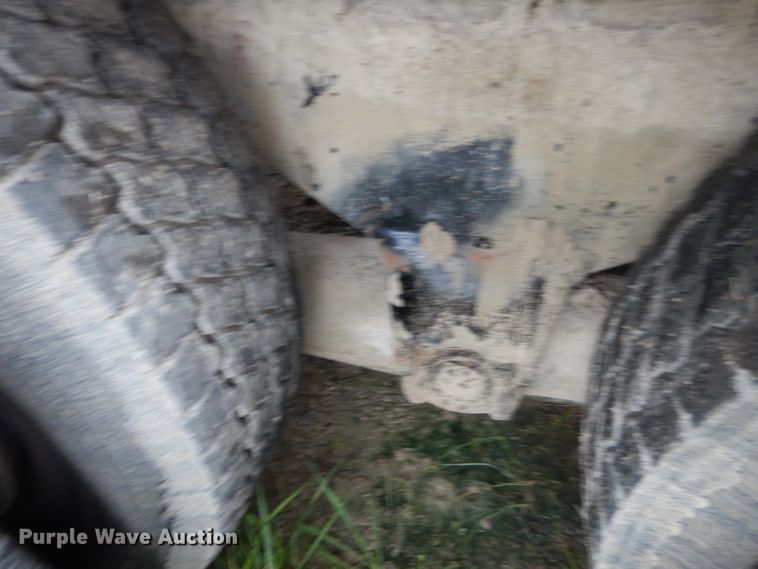 image for item FR9004 2001 Peterbilt 357  ready mix truck