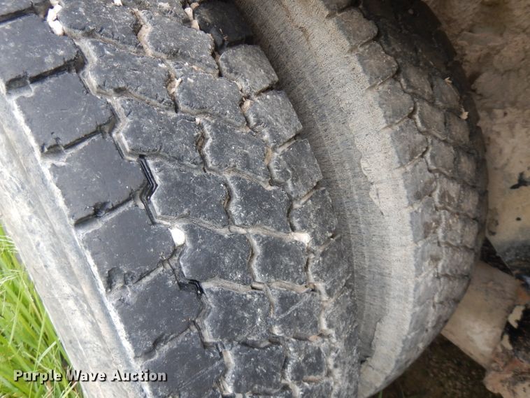 image for item FR9004 2001 Peterbilt 357  ready mix truck