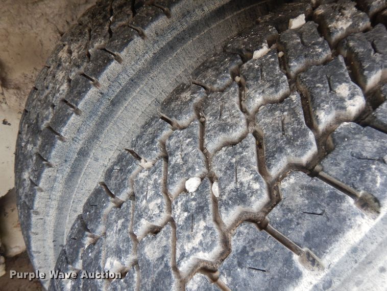 image for item FR9004 2001 Peterbilt 357  ready mix truck