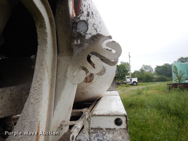 image for item FR9004 2001 Peterbilt 357  ready mix truck