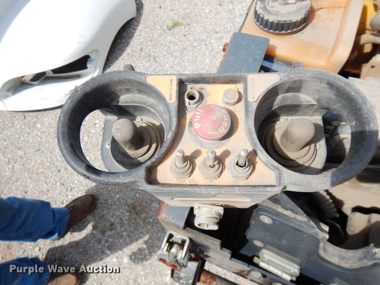 image for item FR9006 Bomag BG99108  trench compactor