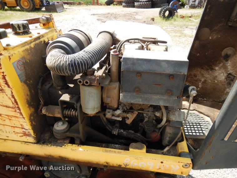 image for item FR9006 Bomag BG99108  trench compactor