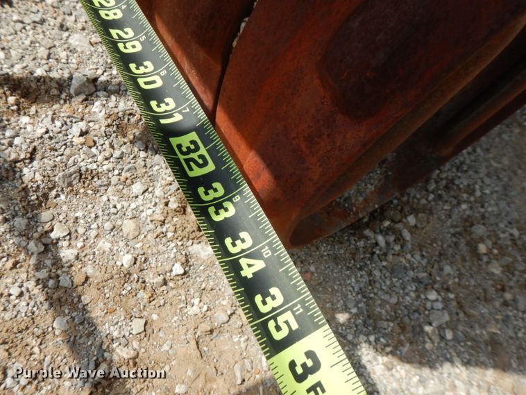 image for item FR9007 Bomag BG09107  trench compactor