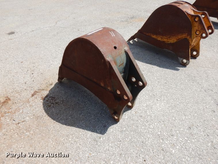 image for item FR9014 (6) excavator buckets