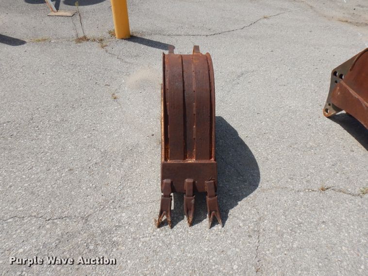 image for item FR9014 (6) excavator buckets