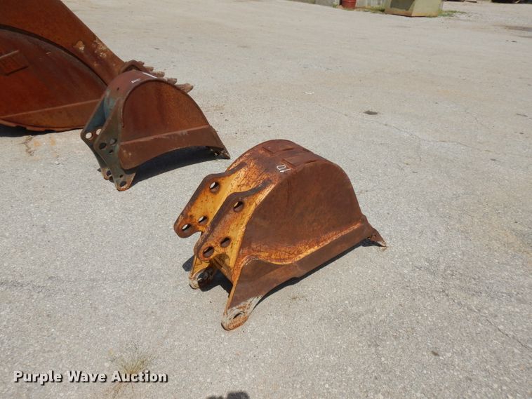 image for item FR9014 (6) excavator buckets