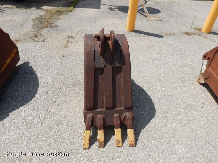 image for item FR9014 (6) excavator buckets