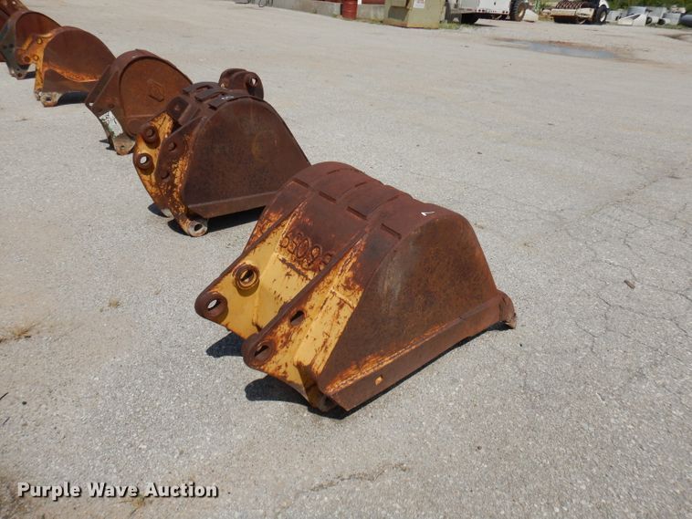 image for item FR9014 (6) excavator buckets