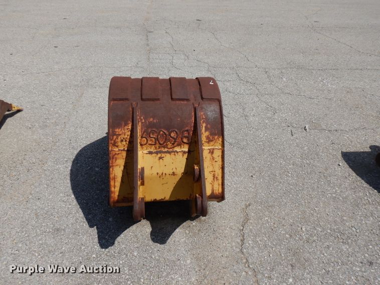 image for item FR9014 (6) excavator buckets