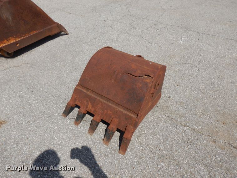 image for item FR9014 (6) excavator buckets