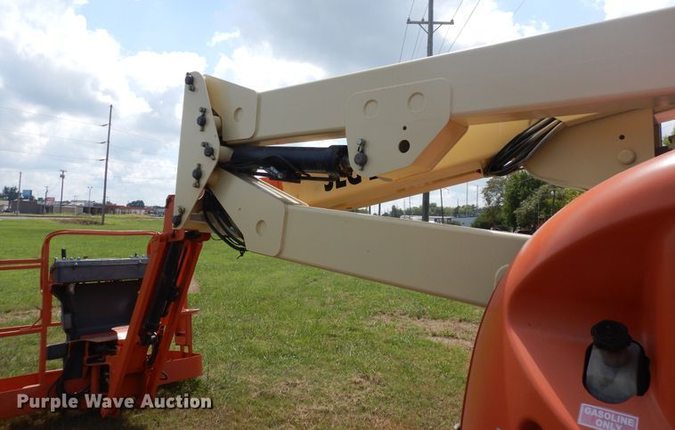 image for item FR9029 2000 JLG 450AJ  boom lift