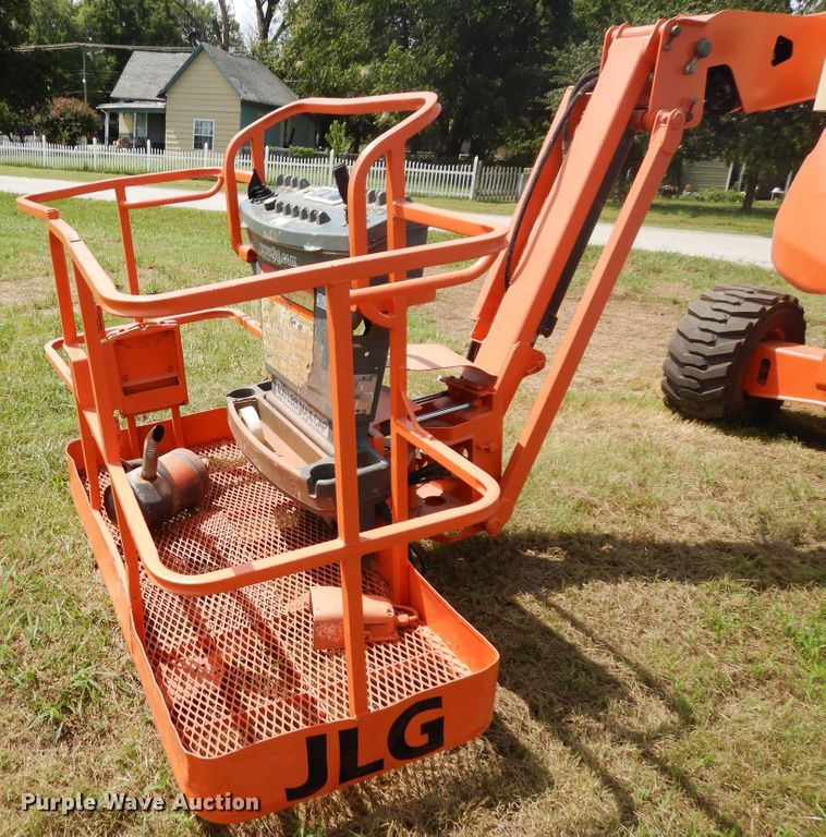 image for item FR9029 2000 JLG 450AJ  boom lift