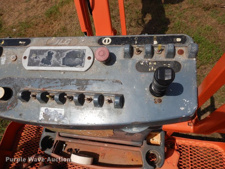 image for item FR9029 2000 JLG 450AJ  boom lift