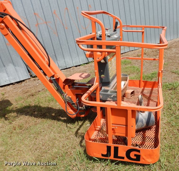 image for item FR9029 2000 JLG 450AJ  boom lift