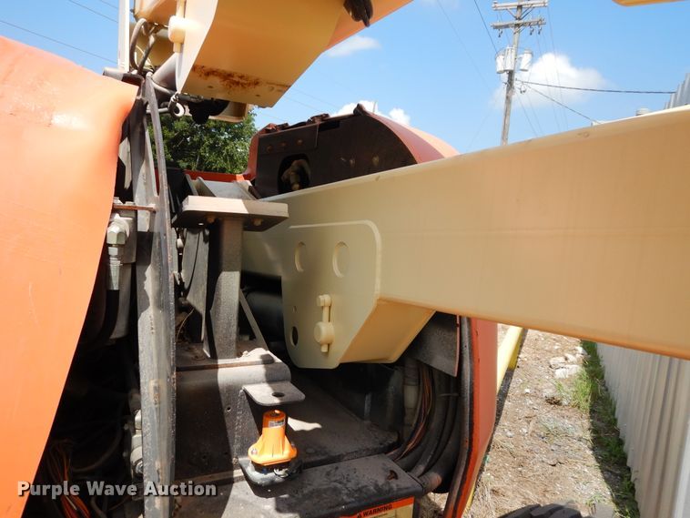image for item FR9029 2000 JLG 450AJ  boom lift