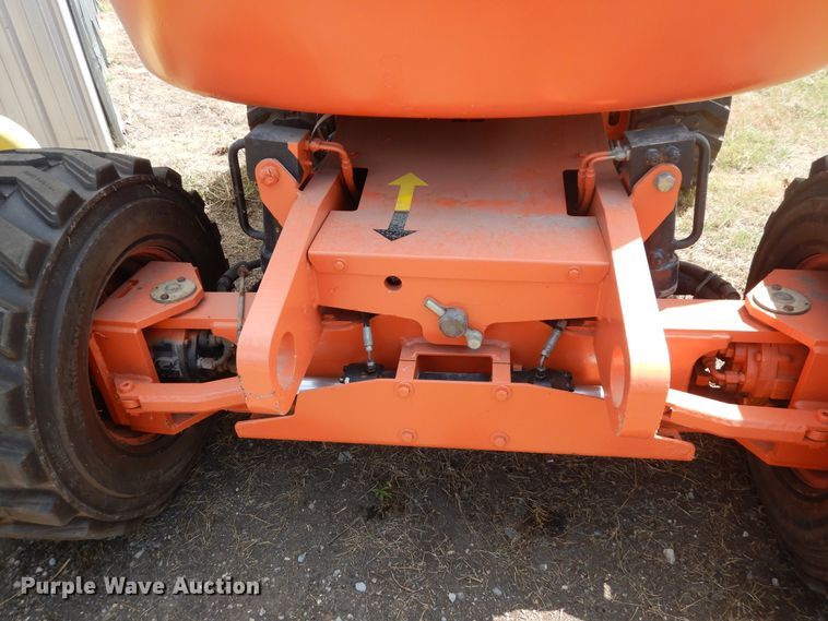 image for item FR9029 2000 JLG 450AJ  boom lift