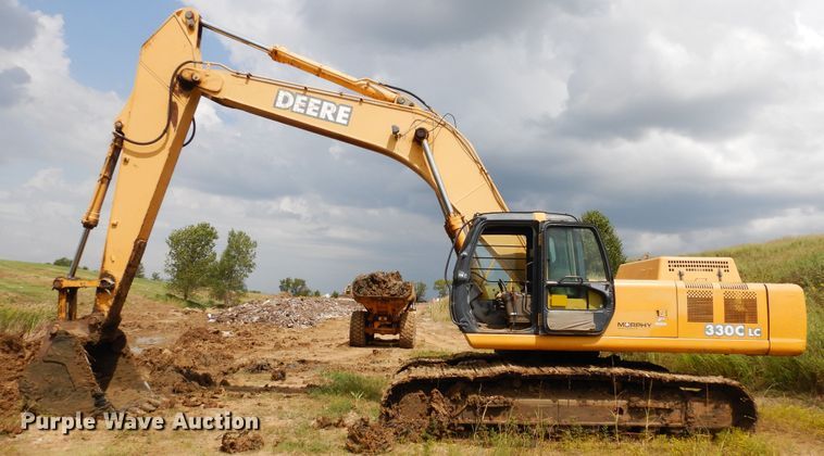 image for item FR9034 2002 John Deere 330C LC  excavator