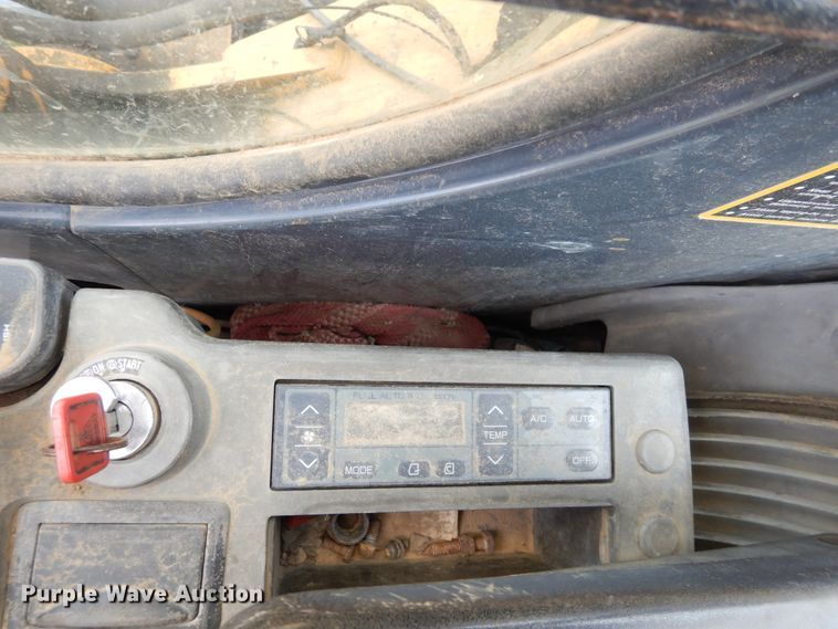 image for item FR9034 2002 John Deere 330C LC  excavator